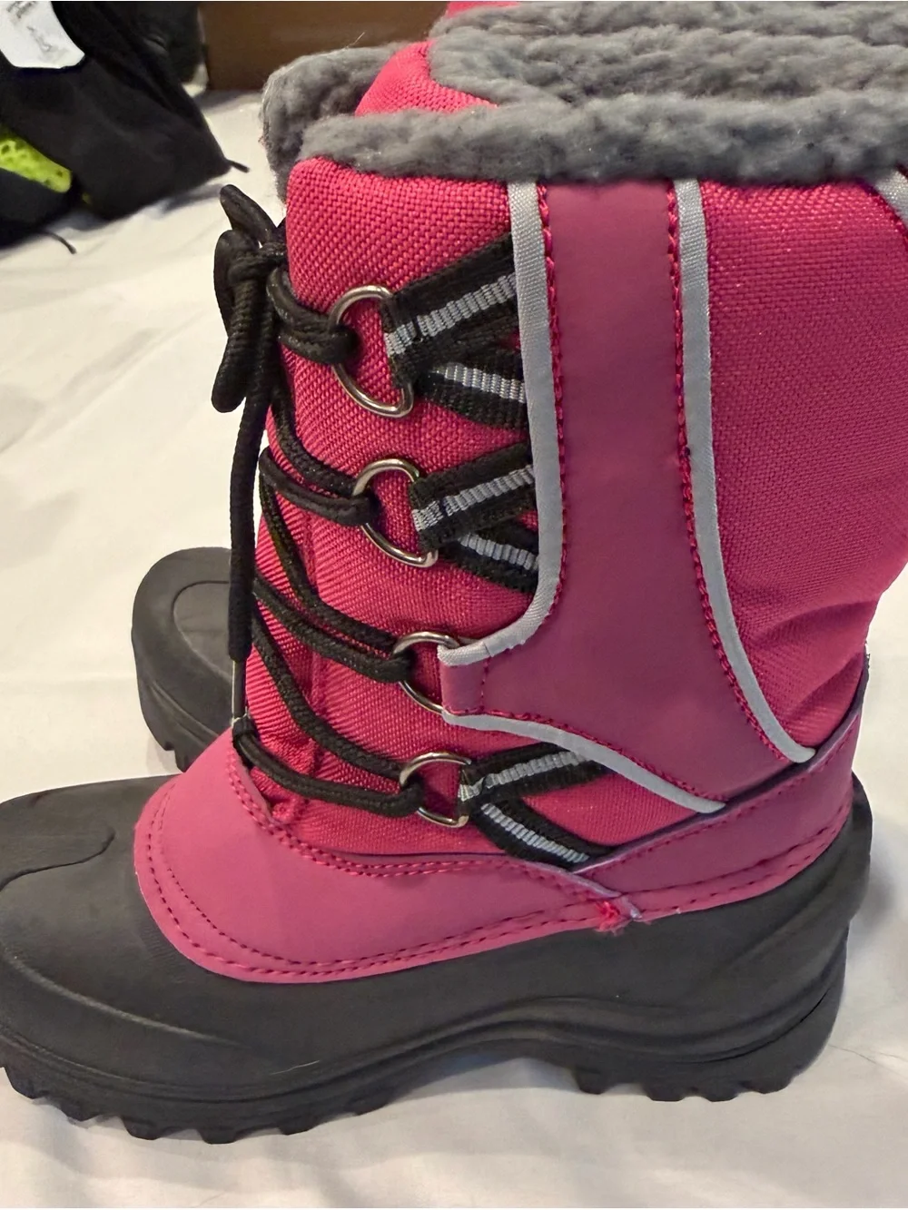 Itasca Snow Kicker Kids Snow Boots Size 1 Berry Pink Gray NWT Winter Insulated
